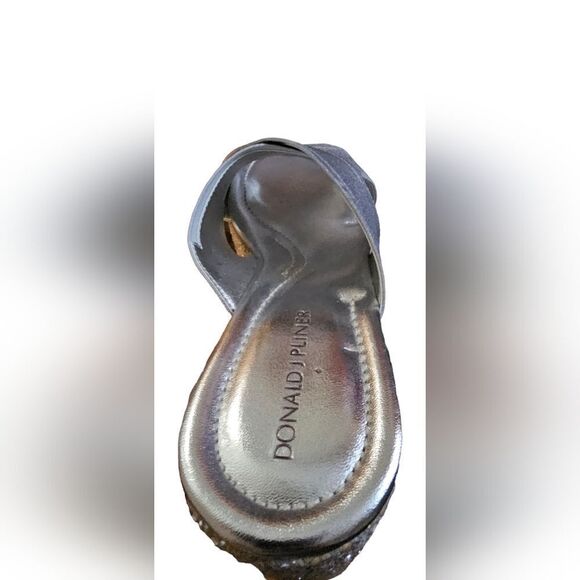 Donald J Pliner - Savee Silver Metallic Wedge Sandals - NEW w/o Box - 7.5 - Picture 2 of 10